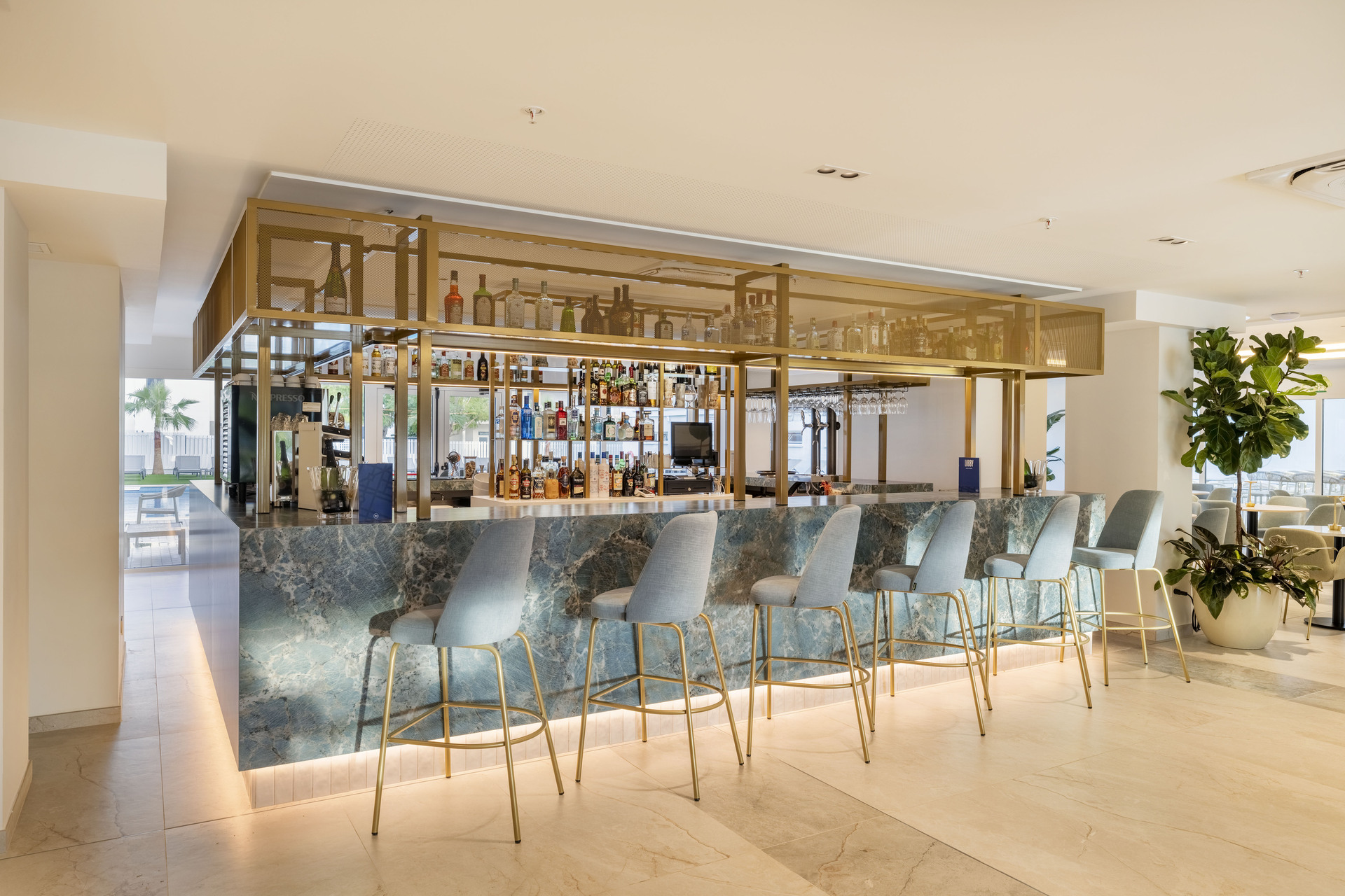 SH Javea bar